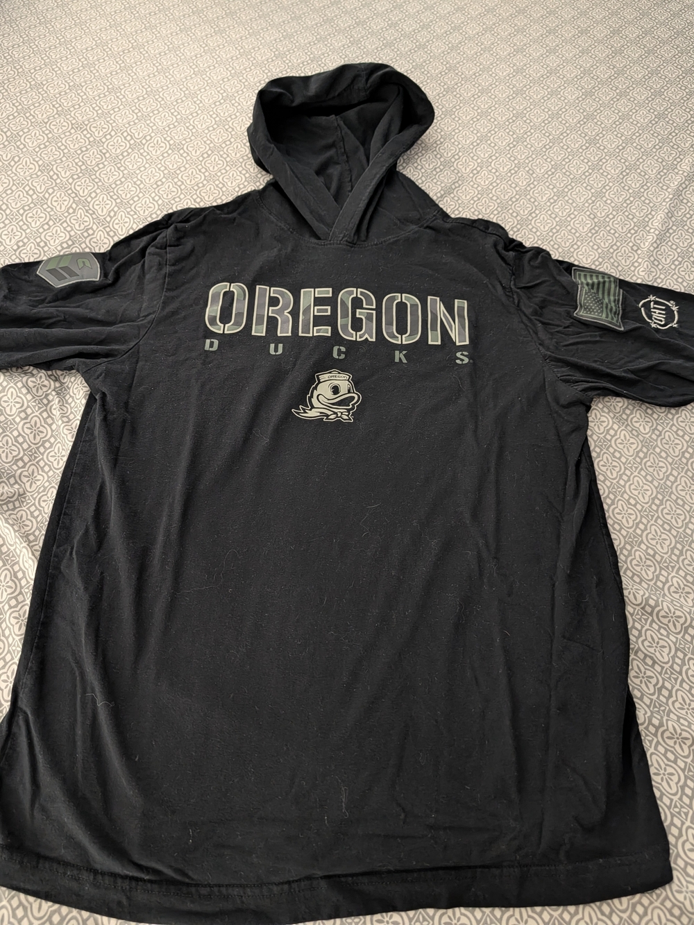 Colosseum Black Oregon Ducks Hooded Tee